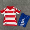 Maillot de football enfant Granada domicile 2025 26 rouge blanc bleu