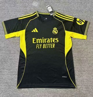 Maillot édition spéciale Real Madrid 2025-26 noir jaune