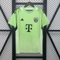 Maillot gardien Bayern Munich 2025-2026 vert