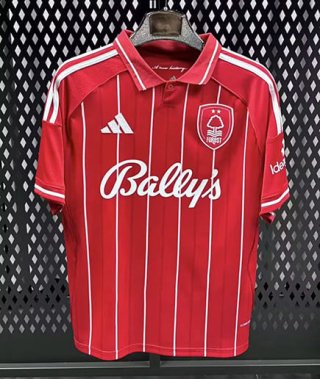 Maillot Nottingham Forest domicile 2025-2026 rouge