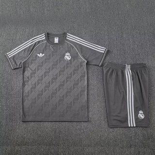Maillot training Real Madrid+short gris 2025-2026